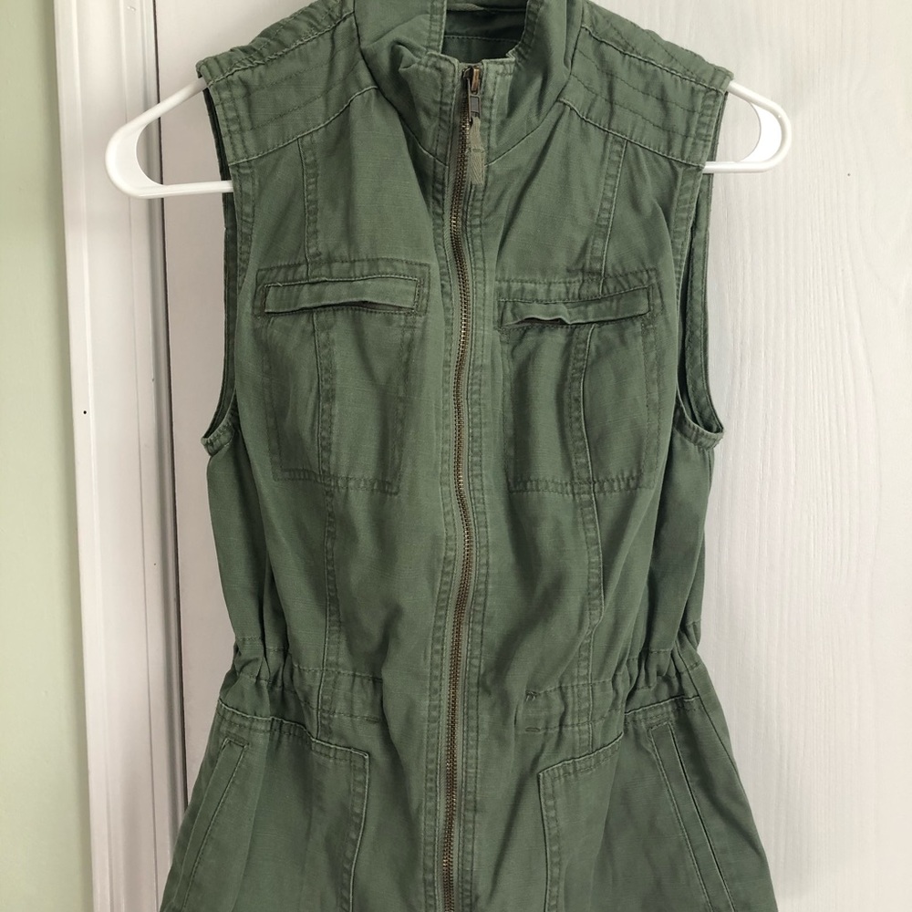Green Fitted Merona Vest Never Worn